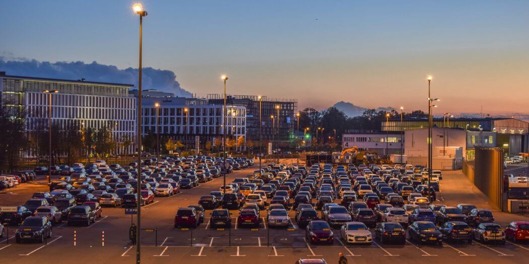 Warum Ist Parken So Teuer Am Flughafen www.urlaubshighlights.de